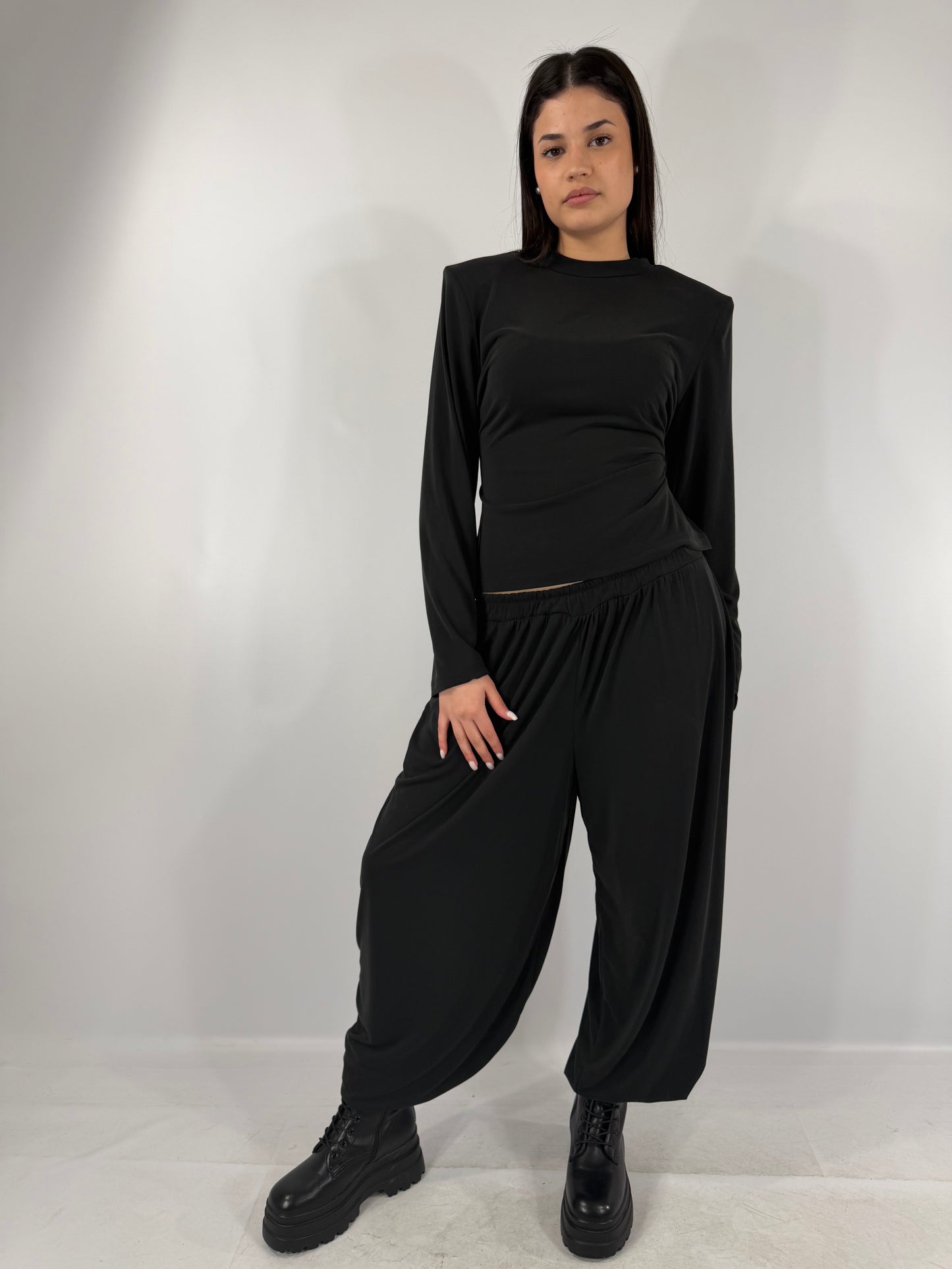 COORDINATO LEGGERO-NERO