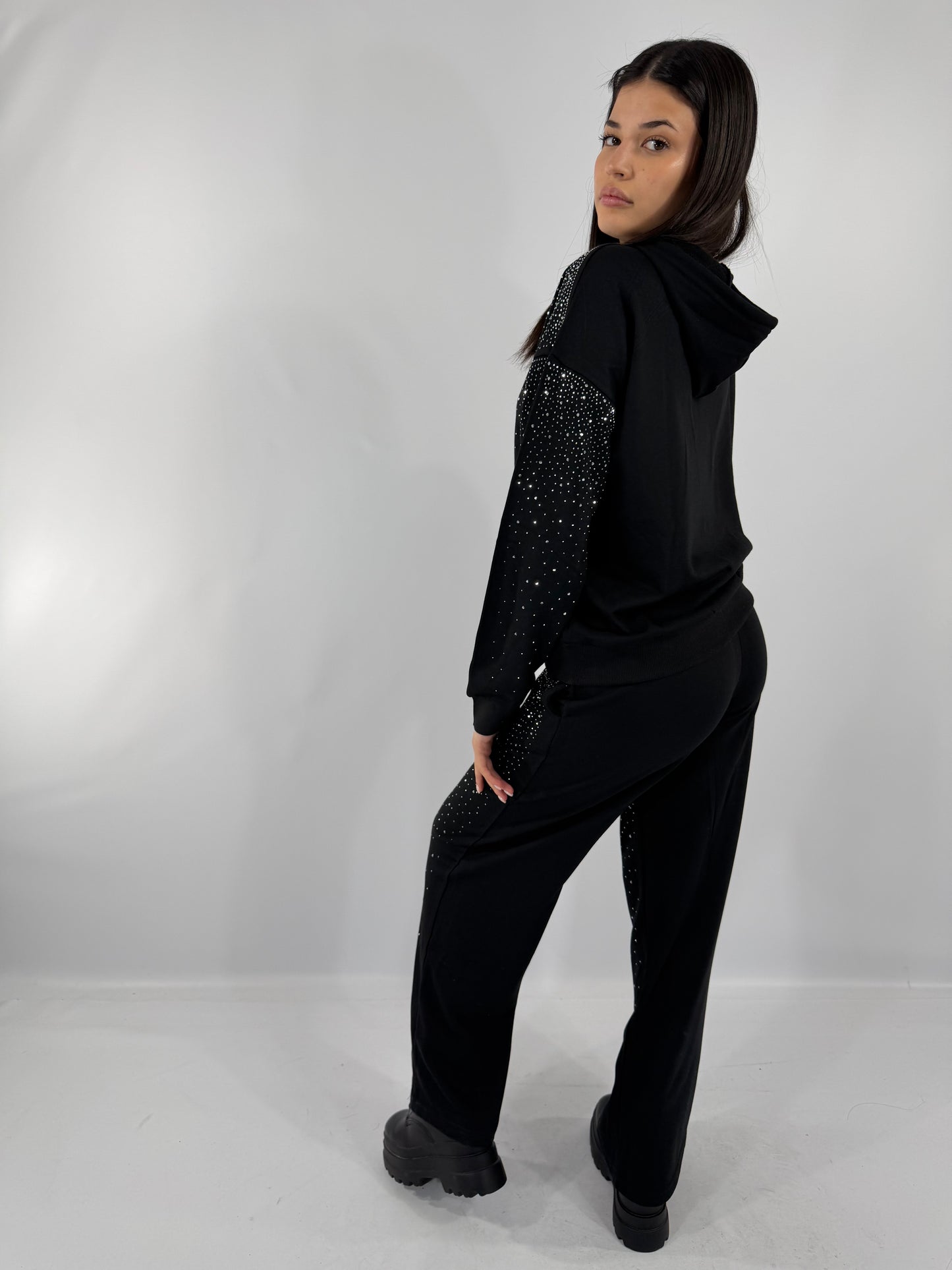 COORDINATO TUTA BRILLANTINI-NERO