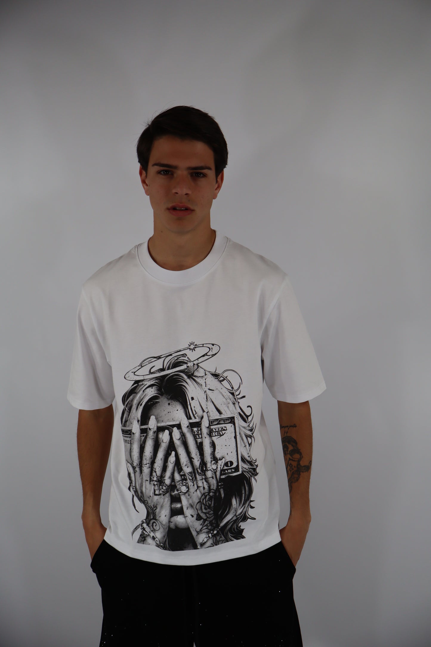 T-SHIRT GRAPHIC