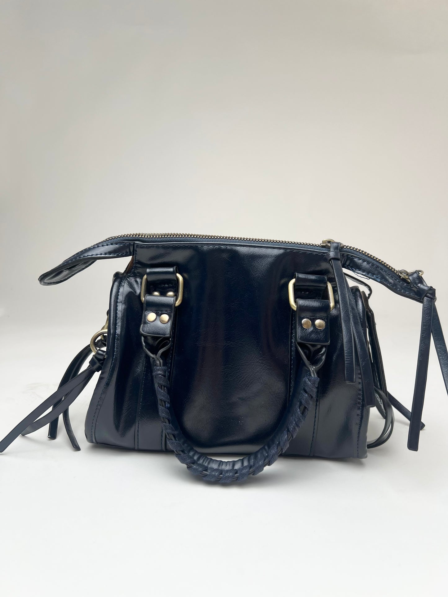 BORSA KIRA